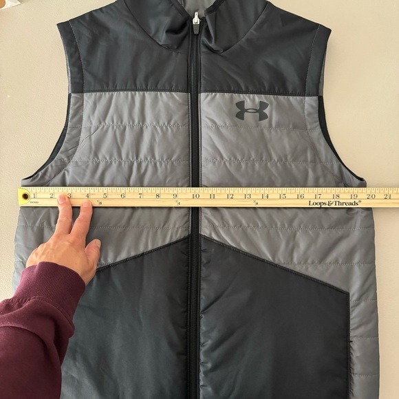 Under Armour Men's Reversible Lightweight Zip Front Contrast Puffer Vest Medium - Picture 11 of 12